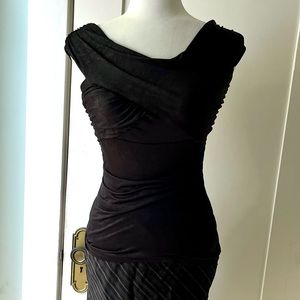 NWT sleeveless Guess black top